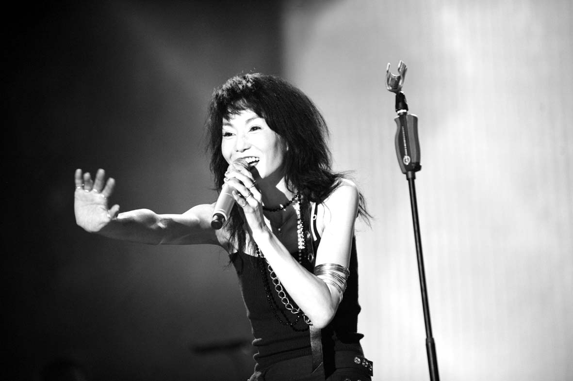  张曼玉草莓音乐节 唱的英文歌_唱英文歌图片_